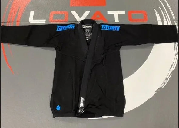 ESTILO BLACK LABEL TATAMI GI- BLUE ON BLACK